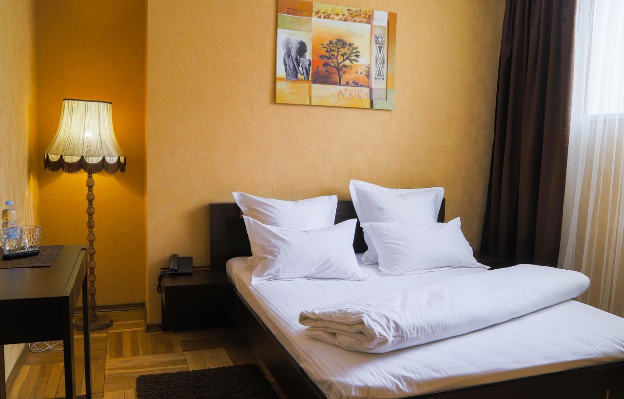 Safari-Club Otel Vinnitsya Dış mekan fotoğraf