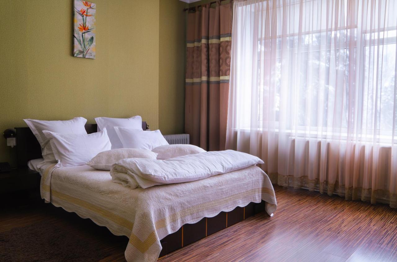 Safari-Club Otel Vinnitsya Dış mekan fotoğraf